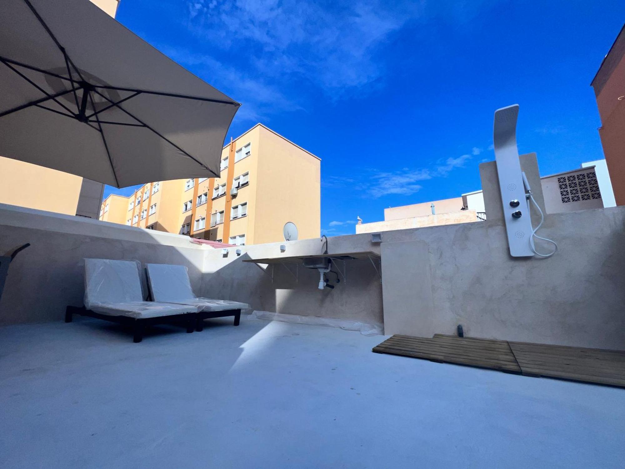 Сasa de vacaciones Modern Duplex Next To The Beach!